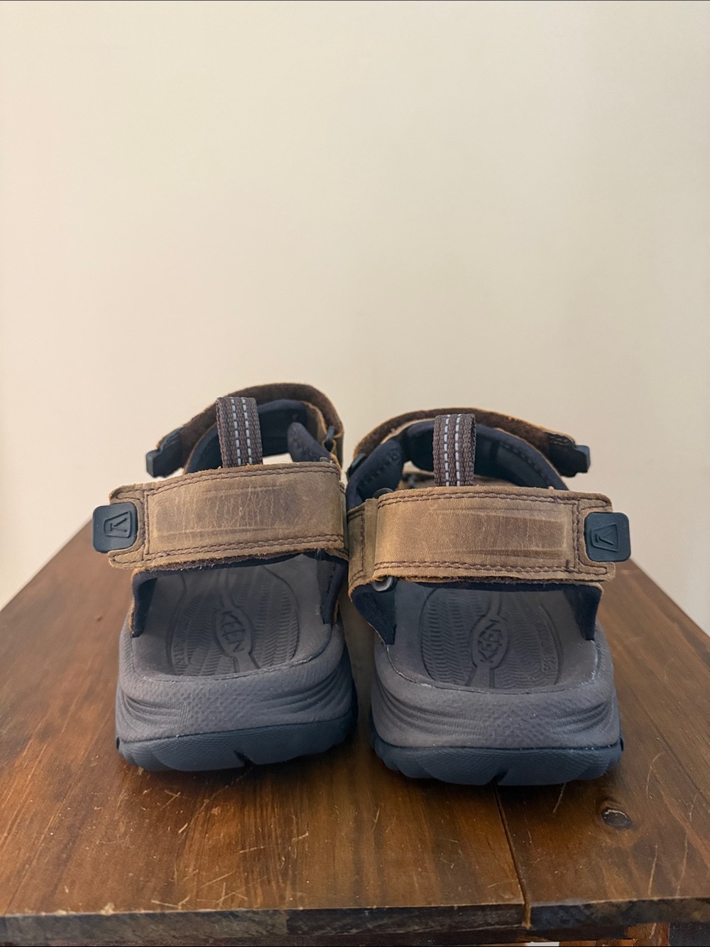Keen Brown Leather Outdoors Sandals with Black Soles - Picture 3 of 4